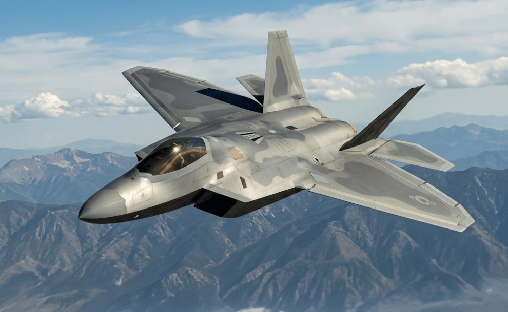 F-22 Raptor: The Invisible Guardian Holding the Skies for 29 Years